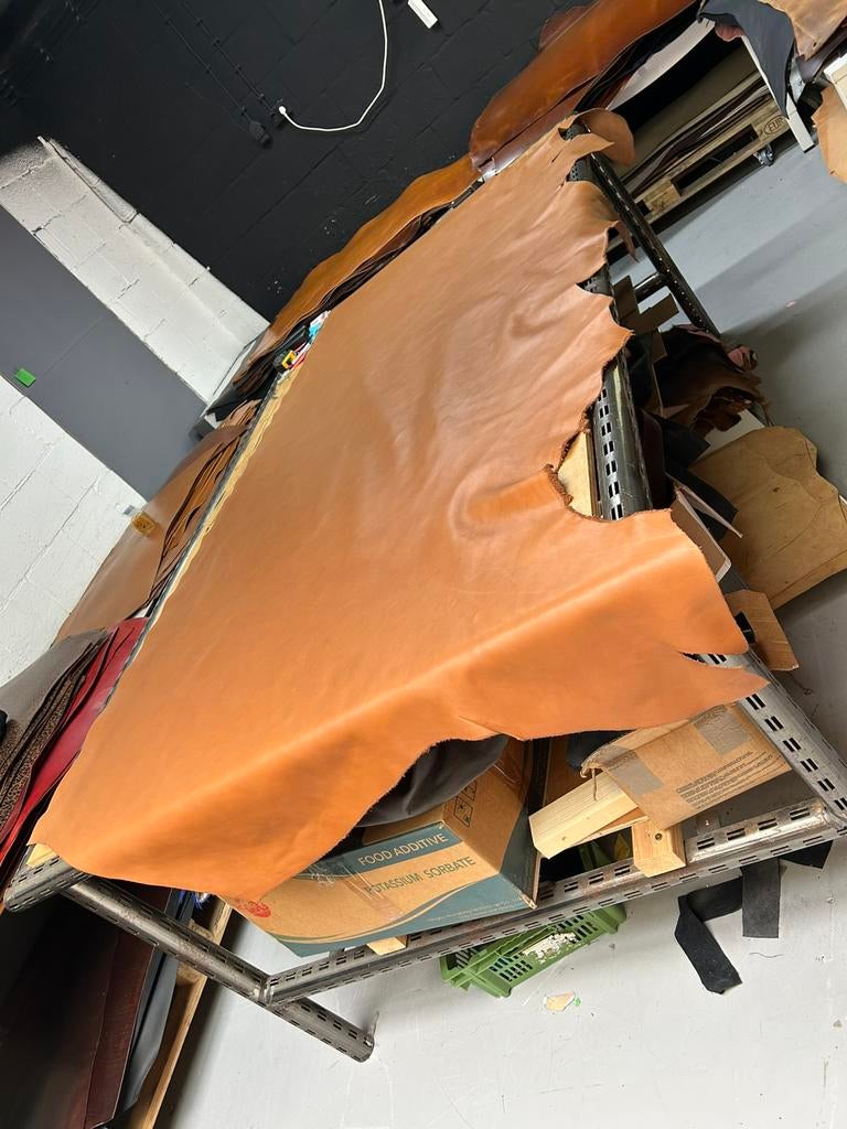 Cognac bruin halve huid 1.5 mm dikte soepel rn glad A-273, Ophalen of Verzenden, Zo goed als nieuw, Bruin