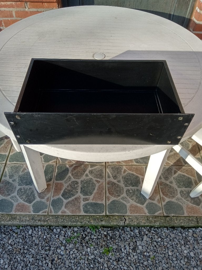 metalen kast, Enlèvement