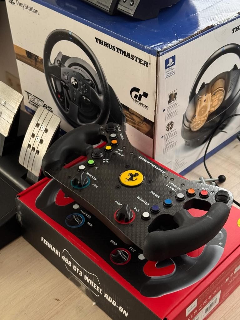 Thrustmaster T300 RS GT + Volant Ferrari 488 GT3, Games en Spelcomputers, Ophalen of Verzenden, Zo goed als nieuw, Stuur of Pedalen