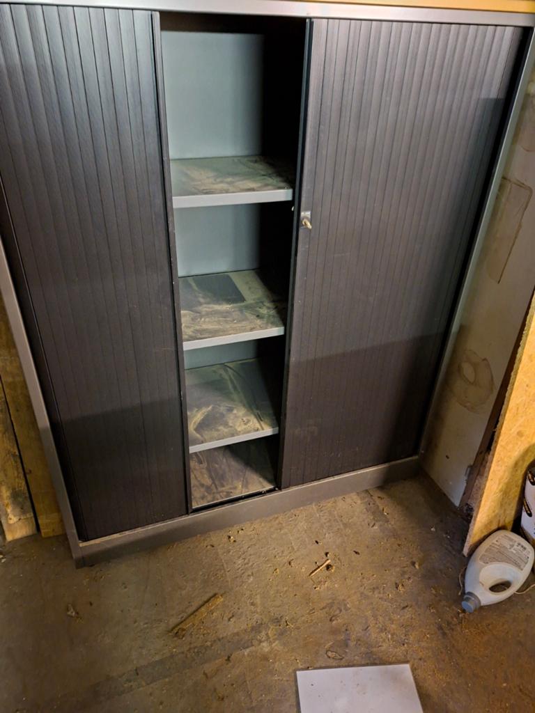 Bureaukasten met schuifdeuren, 3 stuks, ophalen in Deurne, Ophalen