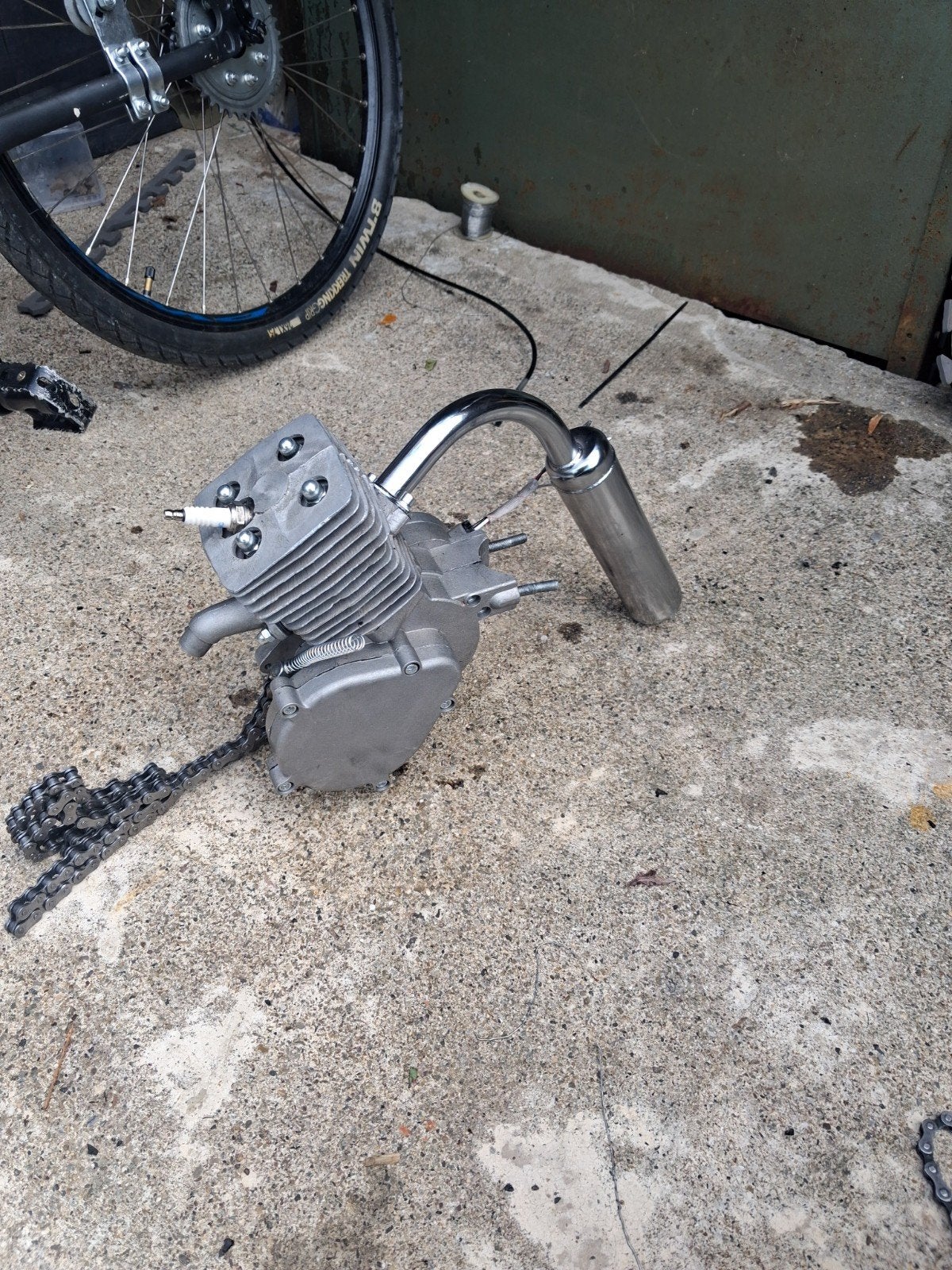 Moteur 100cc, Ophalen