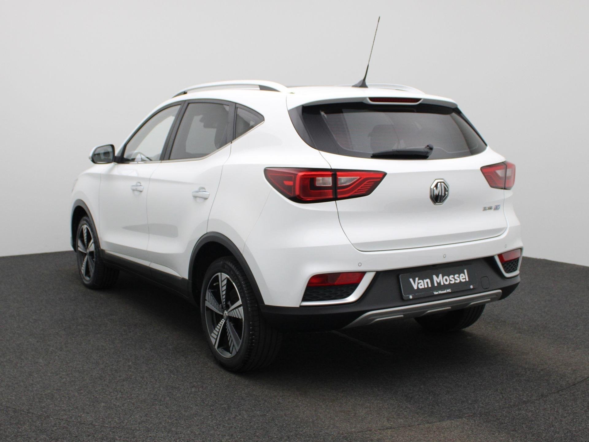 MG MG ZS EV Luxury 45 kWh PANO | LEDER | CAMERA, Auto's, 45 kWh, Gebruikt, Parkeersensor, ZS