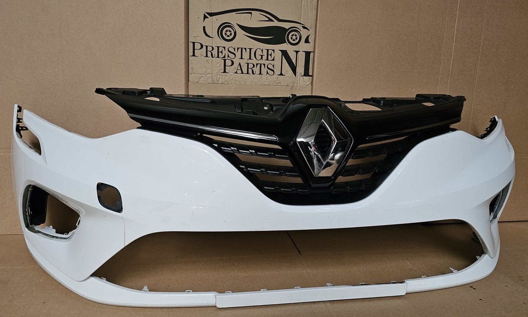 Voorbumper Renault Clio V 5 ORGINEEL BUMPER 620228351R 2019-, Gebruikt, -, Voor, Ophalen of Verzenden