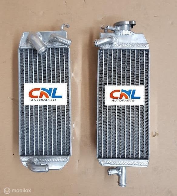 Radiateur SUZUKI RM125T RM125V RM 125 T/V MODEL 1996-1997, Motoren, Nieuw, Ophalen of Verzenden