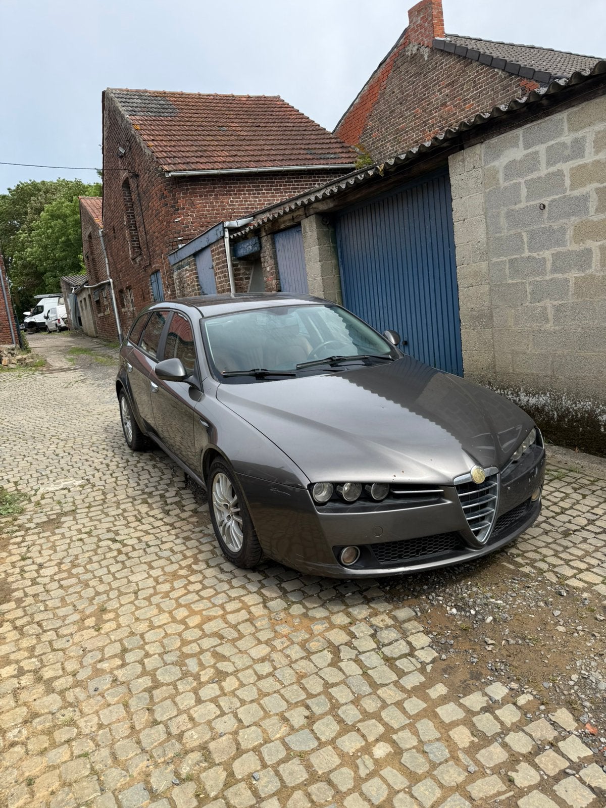 Alfa Romeo 159 1.9 JTD 136 CV – Boîte automatique – 2009, Achat, Beige, 5 portes, Automatique
