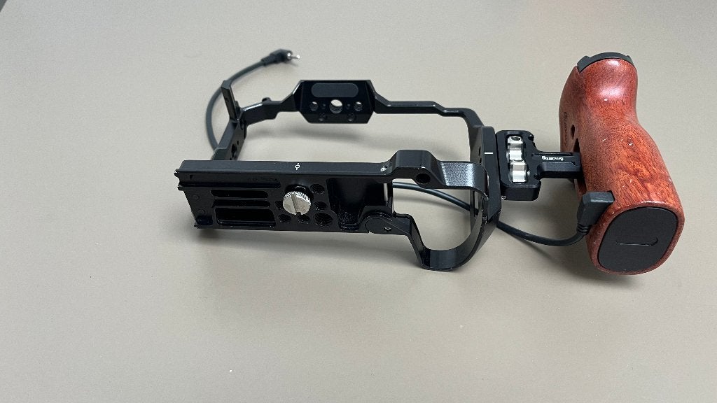 Smallrig cage voor Fuji XH2 of XH2S met houten handvat, TV, Hi-fi & Vidéo, Enlèvement ou Envoi, Comme neuf, Autres types, Autres Marques