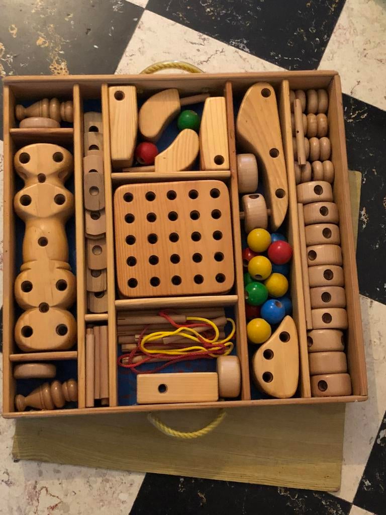 Heel mooi houten speelgoed, Ophalen