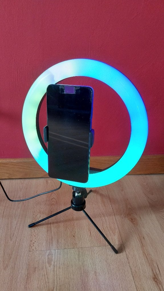 TE KOOP: Vlog licht ring 26cm, Audio, Tv en Foto, Fotografie | Fotostudio en Toebehoren, Ophalen, Nieuw, Telefoonhouder