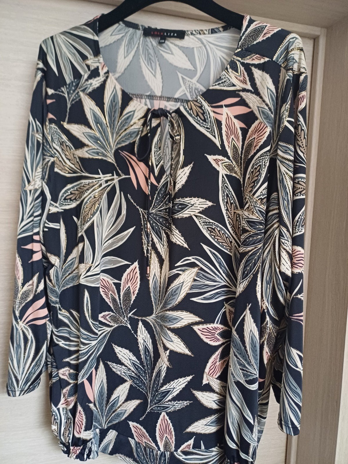 Lola&Liza longsleeve zwart/print XXL(50/52), Kleding | Dames, Grote Maten, Lola & Liza, Ophalen of Verzenden, Zo goed als nieuw