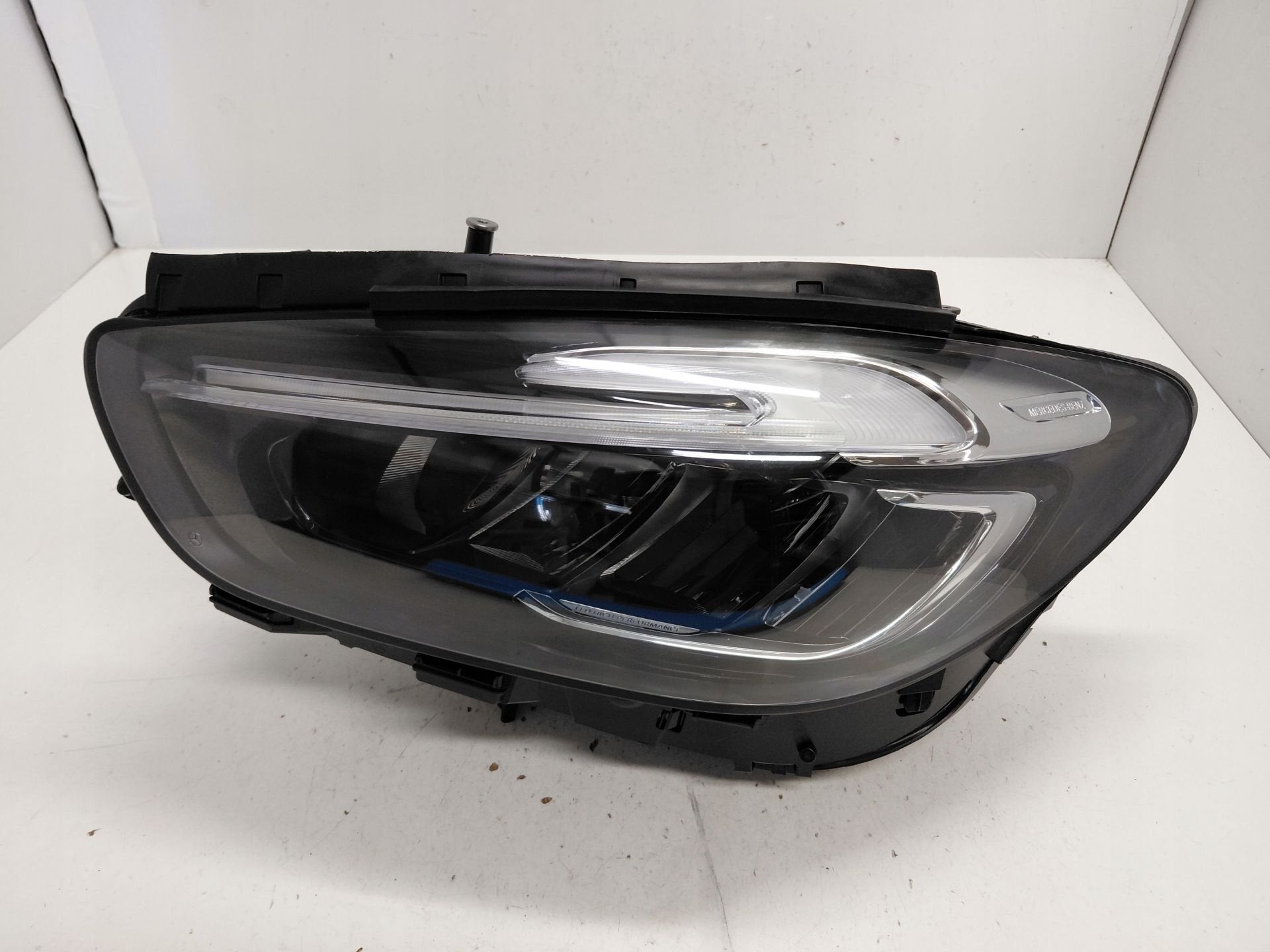 Phare gauche Mercedes Classe B W247 A2479065107, Mercedes-Benz AG, Mercedes-Benz, Utilisé, Mercedesstrasse 120
70372  Stuttgart, DE