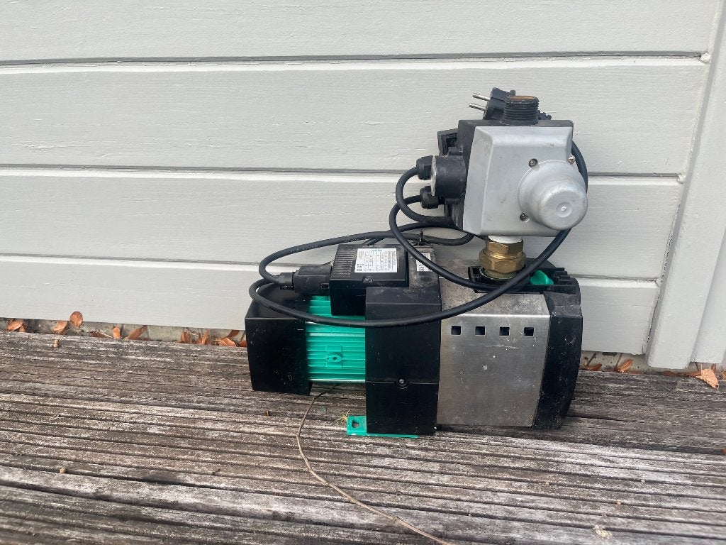 Regenwaterpomp Wilo 3C1-24P ( defecte controller ), Tuin en Terras, Waterpompen, Gebruikt, Elektrisch, Beregeningspomp, Ophalen