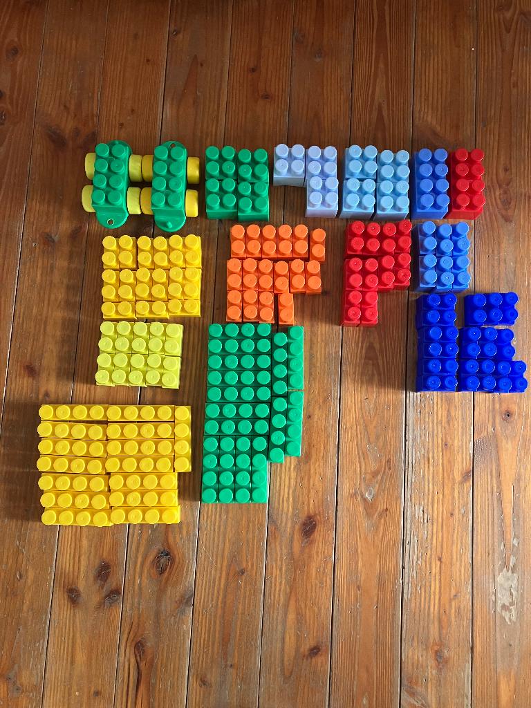 ABRICK ECOIFFIER maxi et MEGA BLOKS voiture, Ophalen, Zo goed als nieuw, Abrick