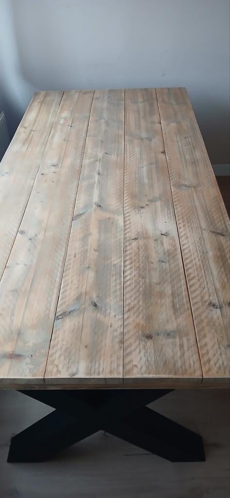 Houten eettafel met metalen x poten , zo goed als nieuw, Huis en Inrichting, Tafels | Eettafels, Ophalen
