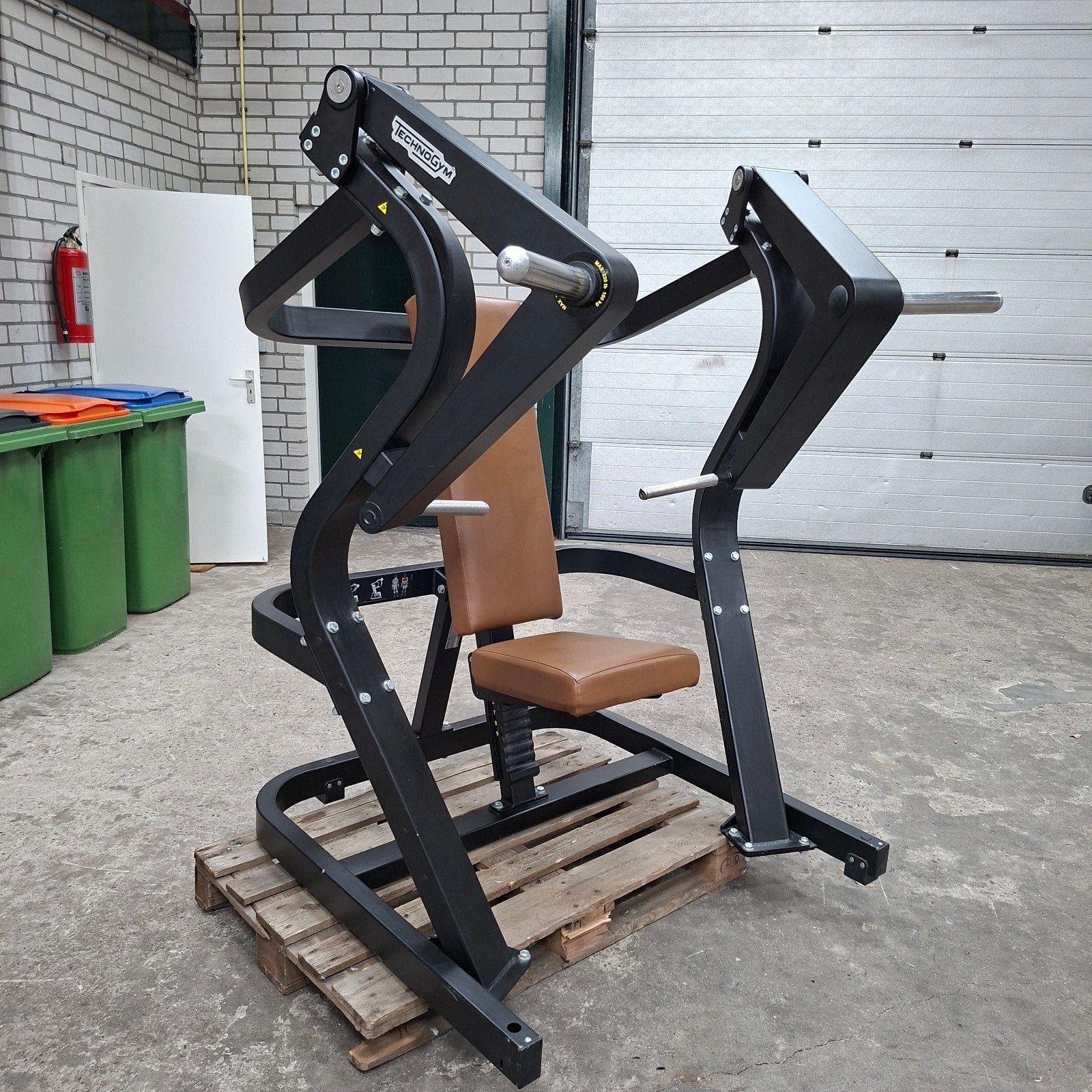 Technogym Pure Strength Plate Loaded Chest Press, Sport en Fitness, Ophalen