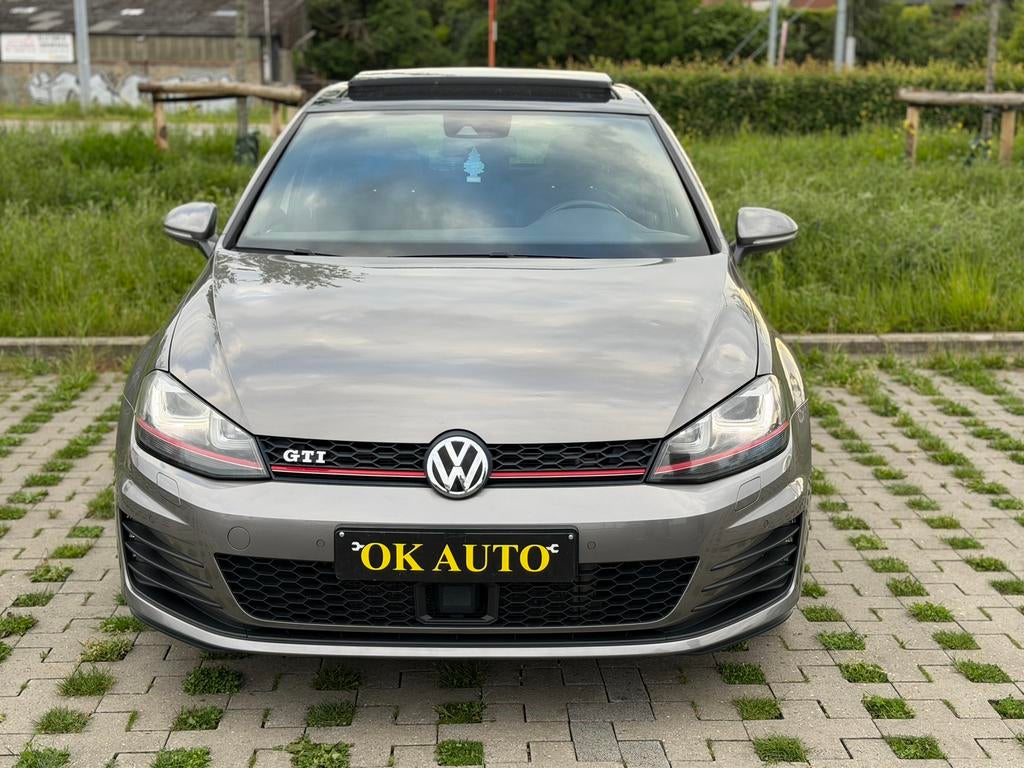 Vw Golf GTI 58.000 km garantie 12 maanden Carplay Pano, Auto's, Volkswagen, Stof, Euro 6, 1984 cc, 5 deurs