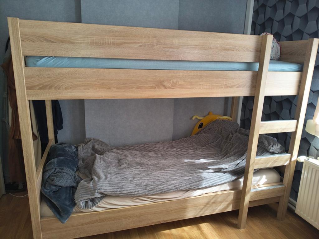 Stapelbed, Enlèvement, Lits superposés
