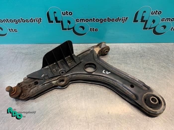 Bras de suspension avant gauche d'un Volkswagen Golf (Golf 9, Volkswagen, -, 3 mois de garantie, Utilisé