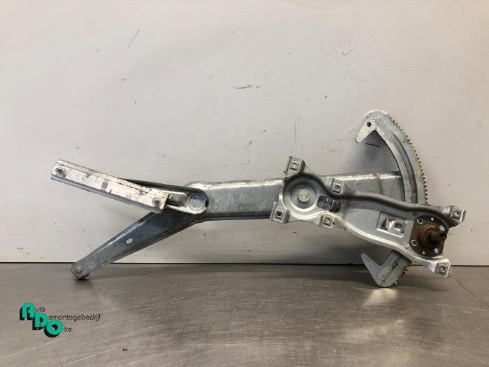 Ruitmechaniek 4Deurs rechts-voor van een BMW 3-Serie (3-Seri, Gebruikt, -, -, Ophalen of Verzenden
