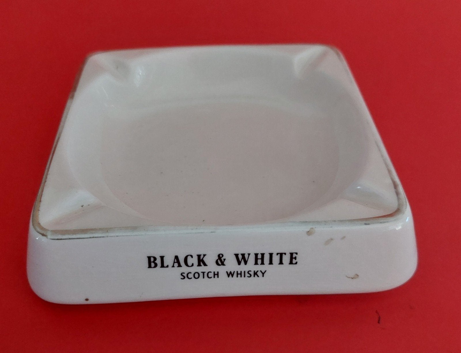 Cendrier Black & White whisky, Collections, Enlèvement ou Envoi