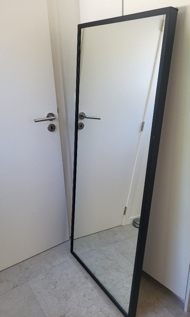 Miroir Ikea a donner, Enlèvement, Utilisé
