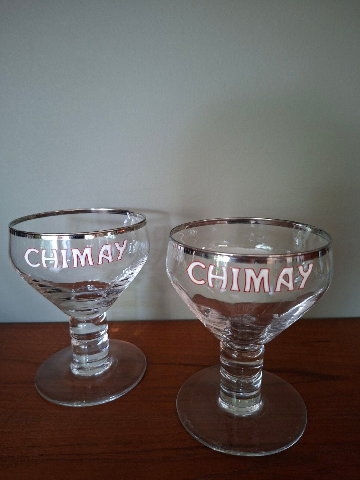 set van 2 CHIMAY emaille bierglazen, Verzamelen, Ophalen of Verzenden, Zo goed als nieuw, Glas of Glazen, Overige merken
