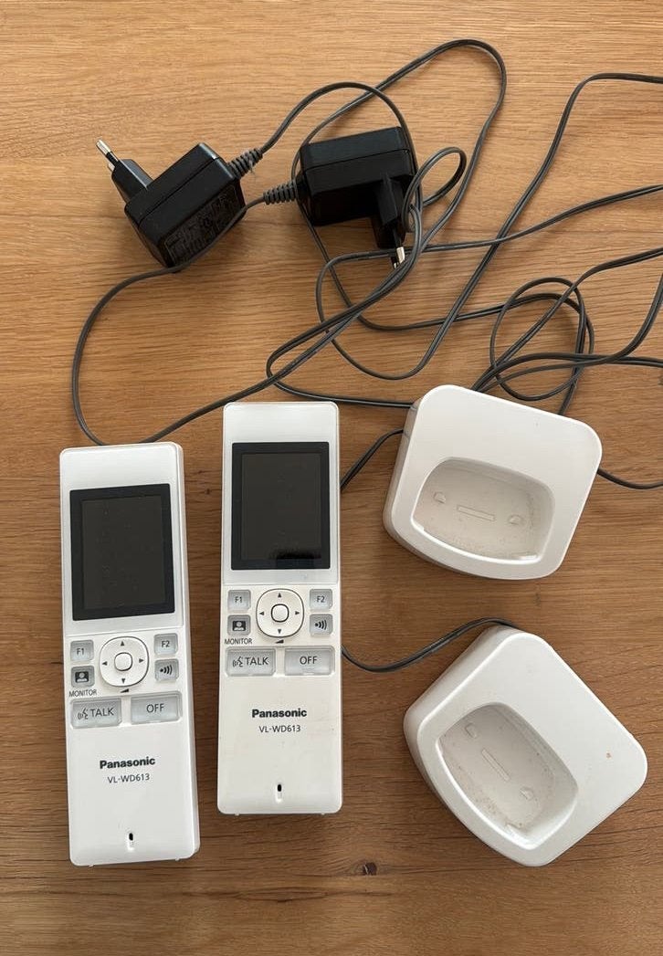 Set van 2 Panasonic VL-WD613 video-intercom monitors, Enlèvement, Utilisé