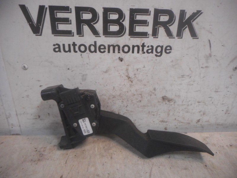 PEDALE D'ACCELERATEUR Opel Zafira (F75) (9-202-341-bt), Opel, Opel Automobile GmbH, Utilisé, Kontakt-opel@opel.com