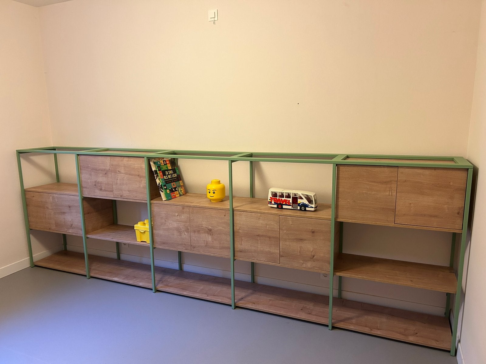 Modulaire kast, Gebruikt, 100 tot 150 cm, 300 cm of meer, 25 tot 50 cm