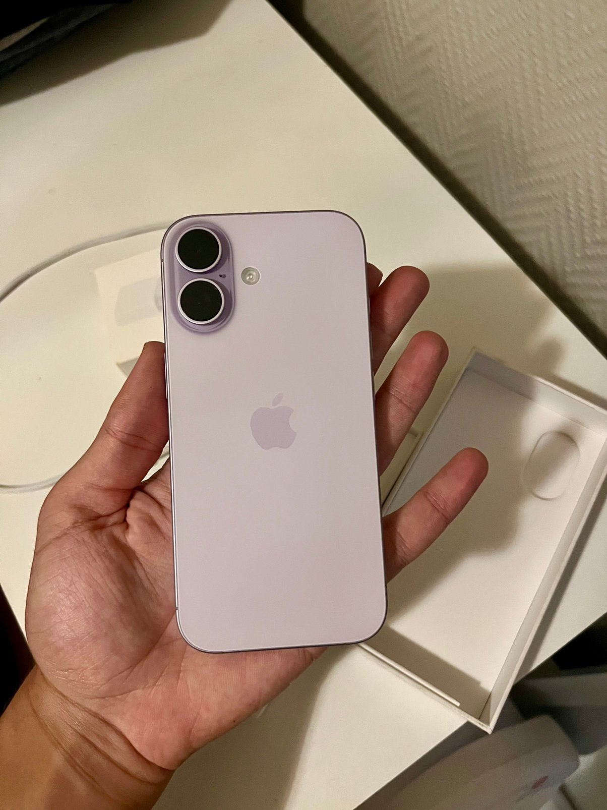 Iphone 17 normal 256 go, Télécoms, Enlèvement ou Envoi, Comme neuf
