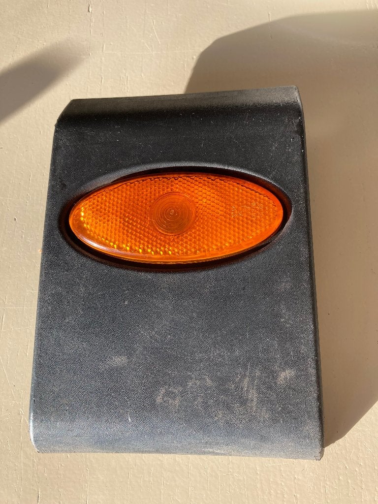 Renault sierstrip zijmarkering lichtje (zonder lampfitting), Pare-chocs, Renault, Droite, Enlèvement