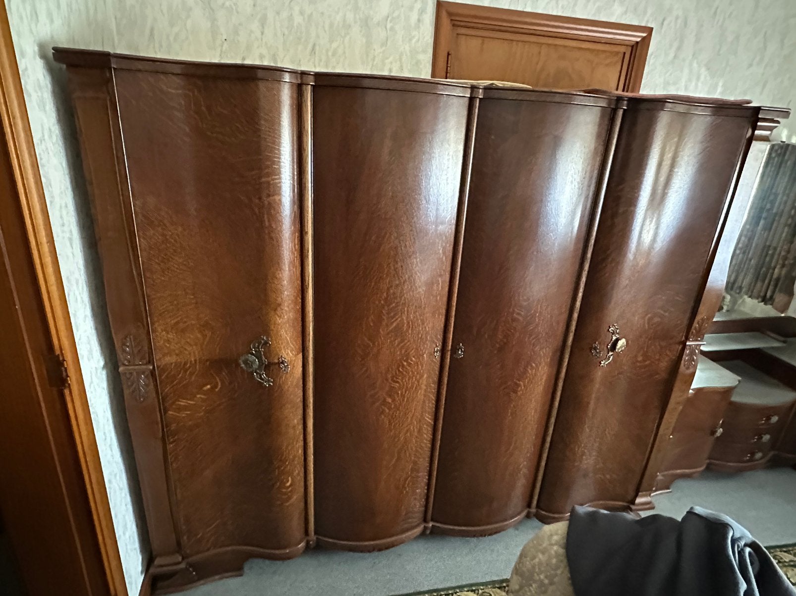 Gratis houten kledingkast, Ophalen, Zo goed als nieuw, Met lade(s)