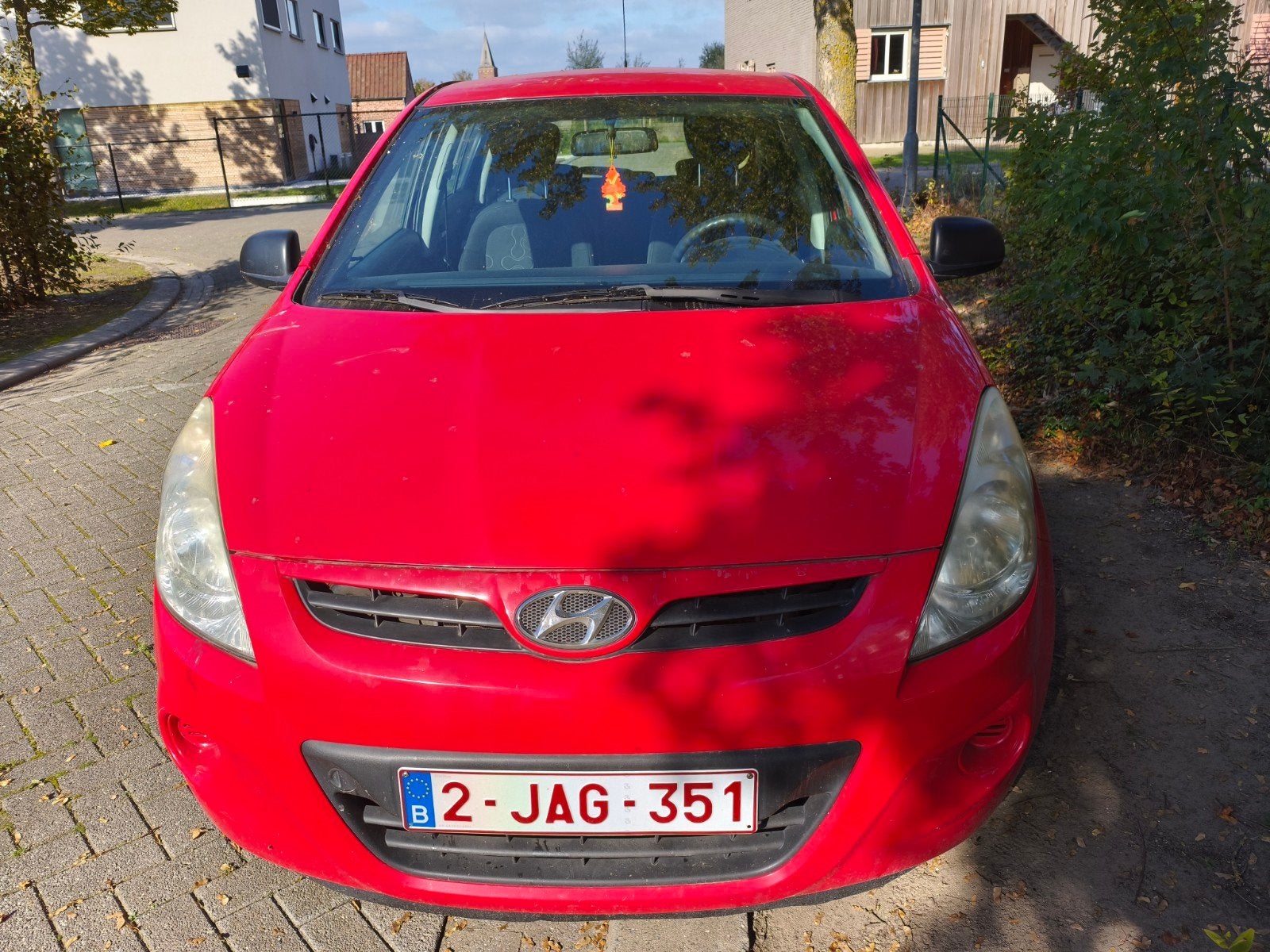 Hyundai i20 2009bj. 1.2 essence 270000km - 750€, Particulier, Essence, Achat