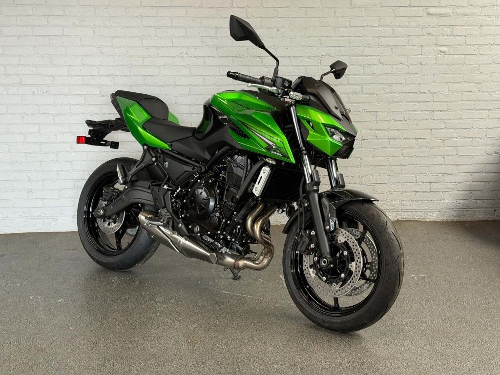 Kawasaki - z650s (btw motor) - Moto Center Mertens, Motoren, 2 cilinders, 648 cc, Nieuw, Motorrijbewijs A