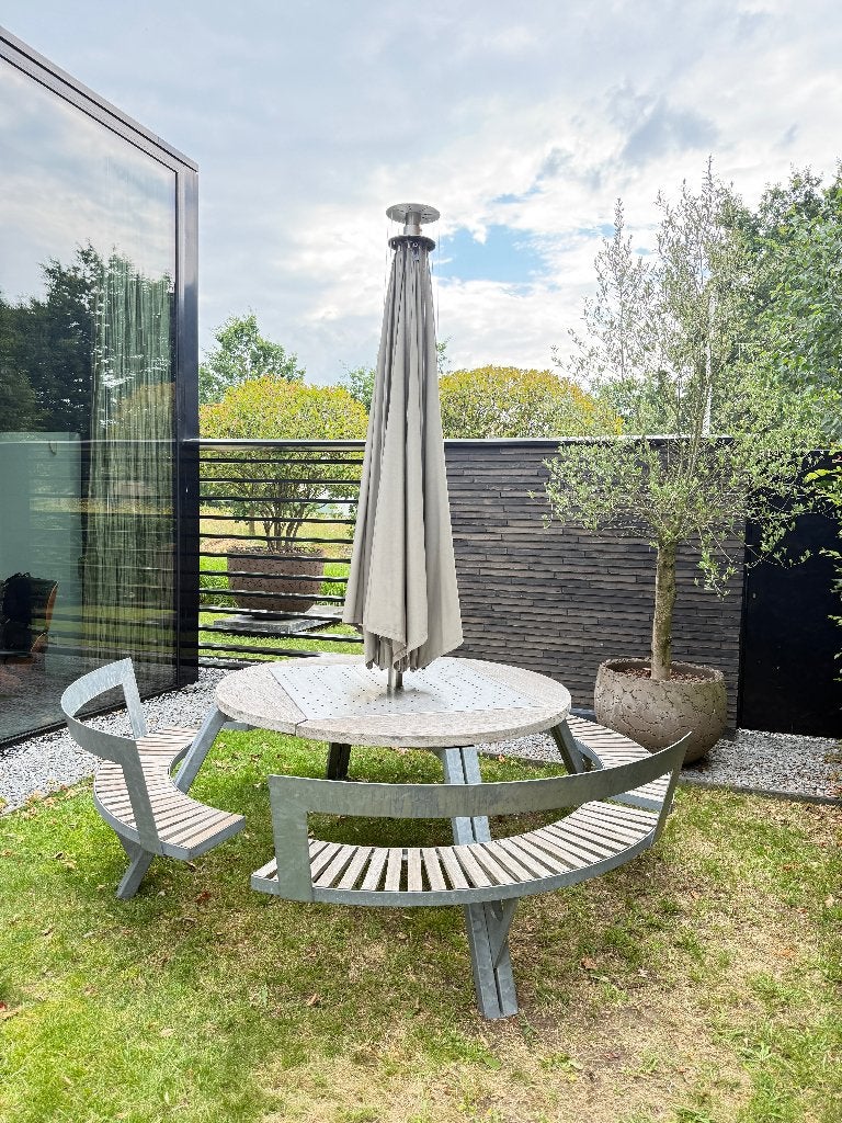 Extremis Gargantua tuintafel picknicktafel + Inumbra parasol, Ophalen, Zo goed als nieuw, Rond, Aluminium