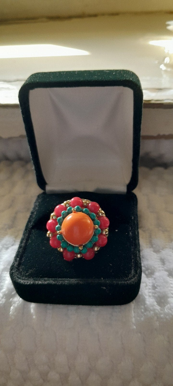 Prachtige ring met steentjes maat 18.5.., Ophalen of Verzenden, Zo goed als nieuw, Dame, Met strass