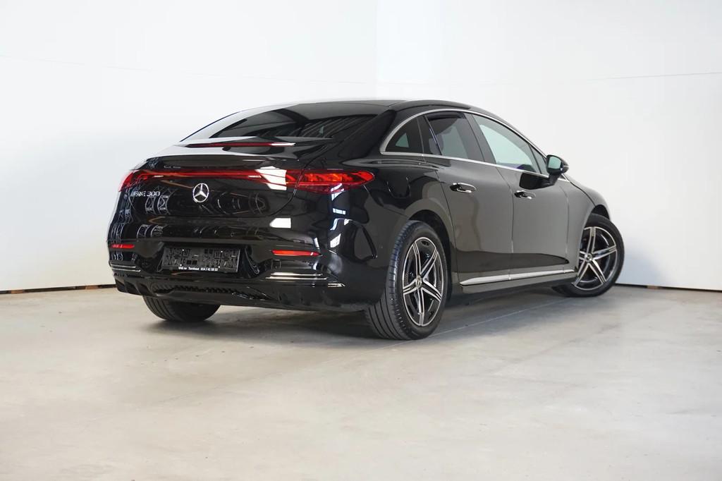 Mercedes-Benz EQE 300 - AMG - RIJASSISTENTIE - HEAD-UP DISPL, Auto's, Automaat, Gebruikt, Zwart, Zwart