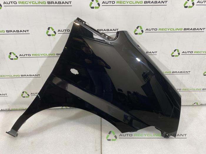 Aile avant droite d'un Hyundai H1 People, -, 3 mois de garantie, Utilisé, -