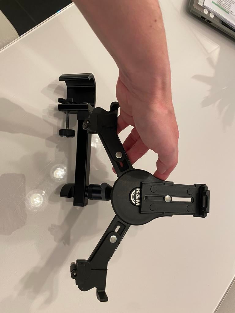 Universele Ipad/ Tablet houder voor kleine en grote., Ophalen, Zo goed als nieuw