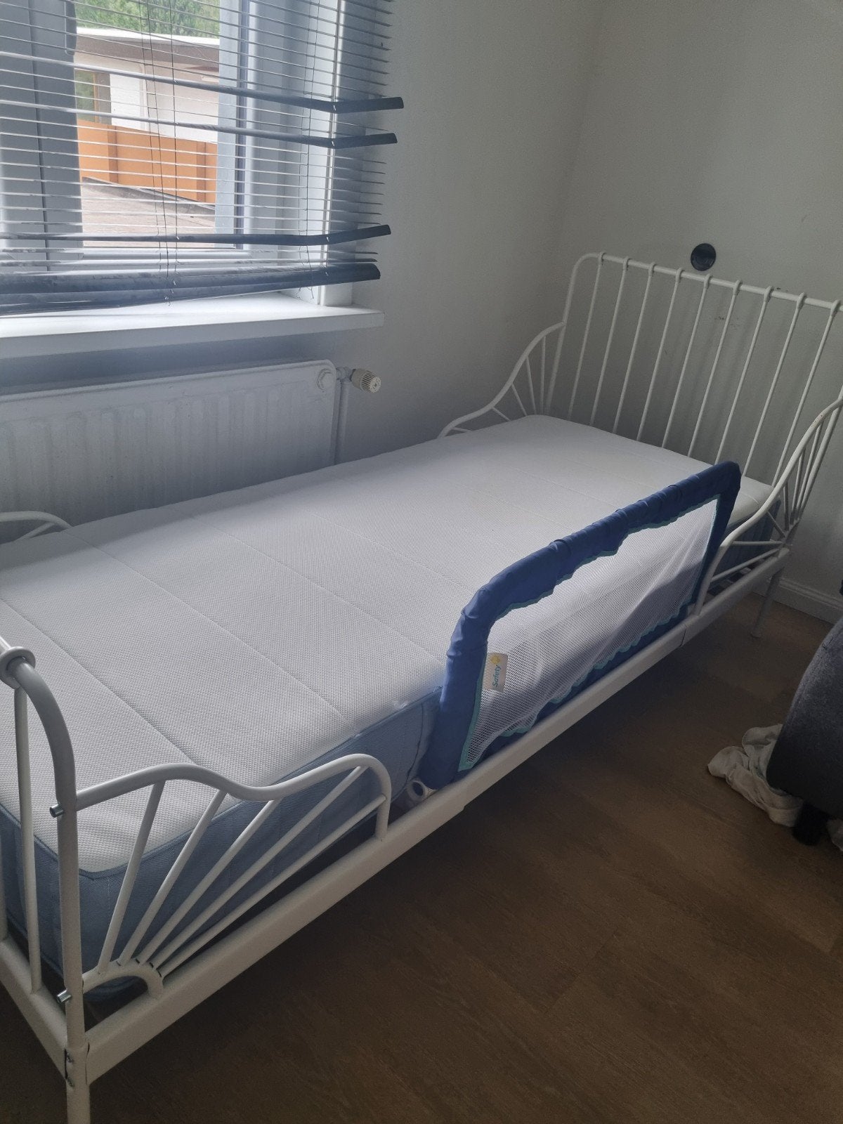 kinderbed met nieuwe matras, Huis en Inrichting, Slaapkamer | Bedden, Ophalen of Verzenden