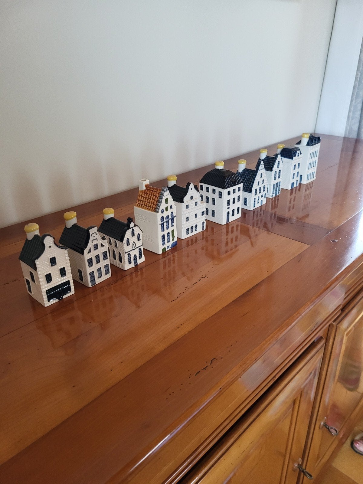 Delfts porseleinen huisjes met drank er in, Verzamelen, Sabenasouvenirs, Ophalen
