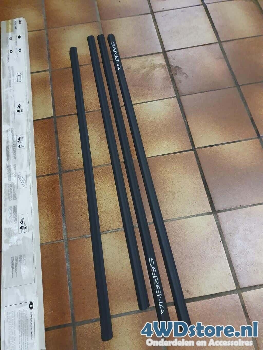 Stootlijst Set Nissan Serena  Nissan Vanette, Neuf, -, -, Nissan