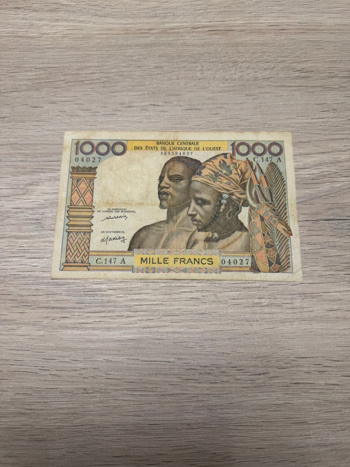 1000 francs africa zeer mooi!, Postzegels en Munten, Bankbiljetten | Europa | Niet-Eurobiljetten, Ophalen of Verzenden