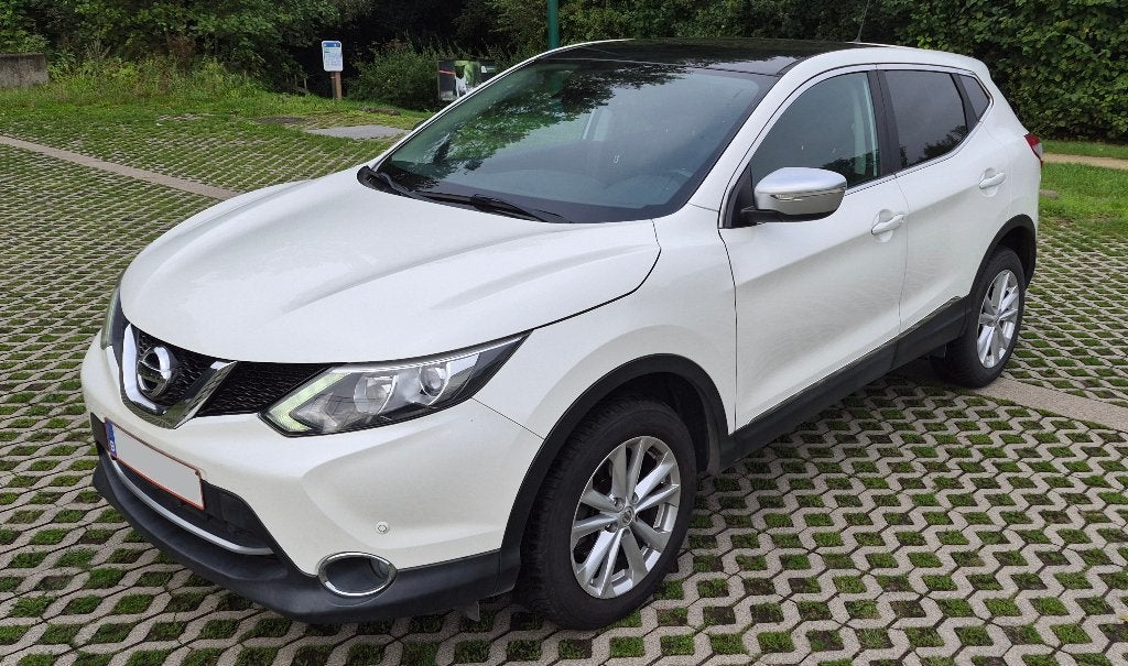 Nissan Qashqai Qashqai 1.6 dCi 2WD Connect Edition, Auto's, Nissan, Voorwielaandrijving, Stof, Zwart, Wit