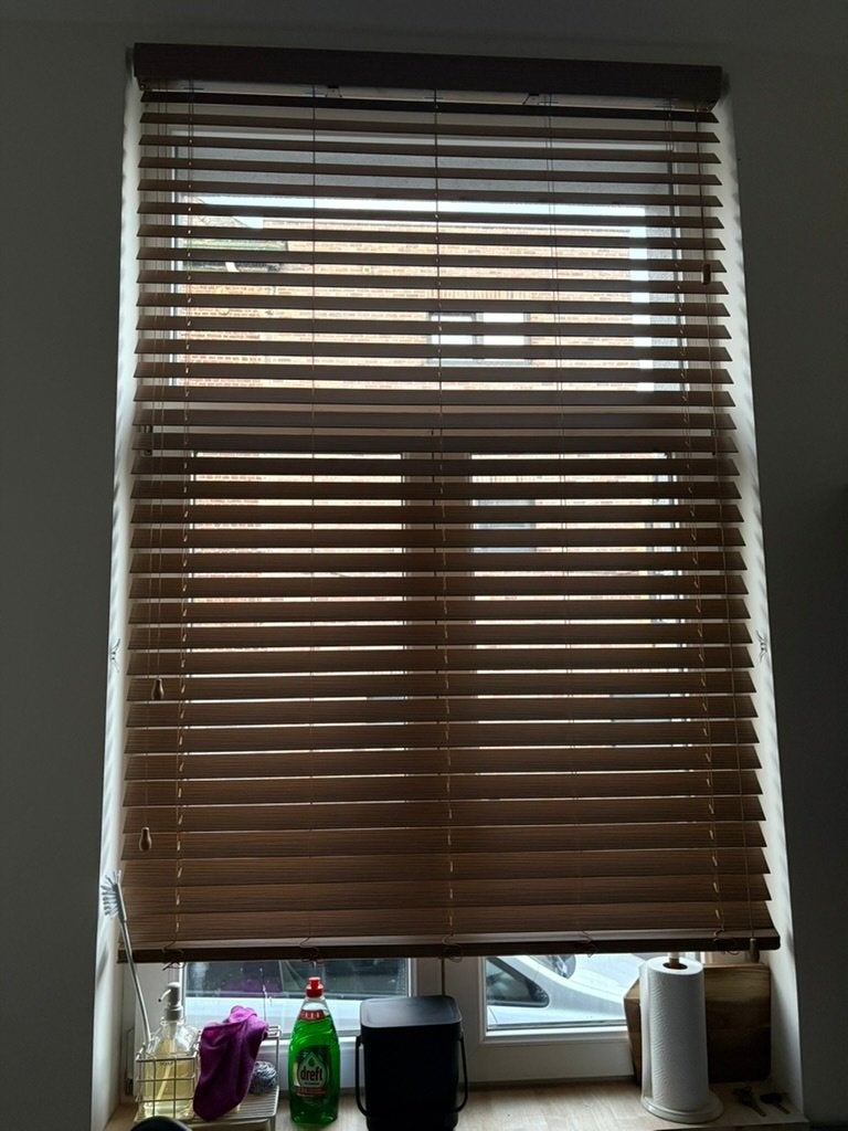 4 lamellen jaloezieën 50 mm PVC houtlook Chestnut, nieuw, Maison & Meubles, Neuf, Commande par cordon, Brun, Store vénitien