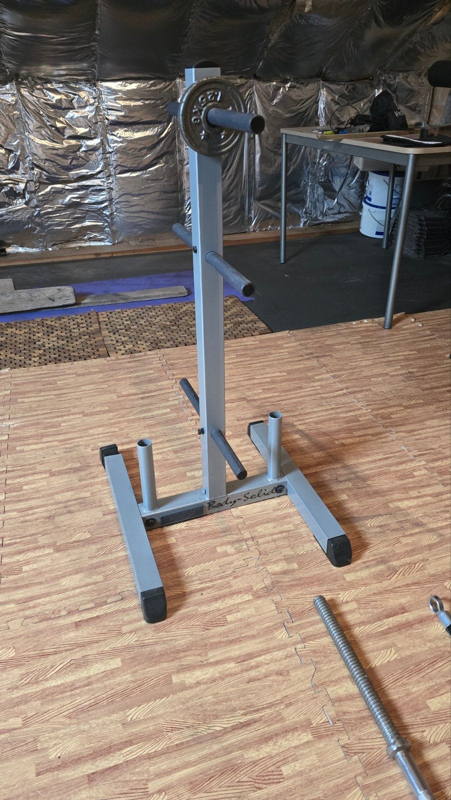 Bodysolid weighttree voor schijven aan te hangen, Sport en Fitness, Ophalen, Zo goed als nieuw, Benen