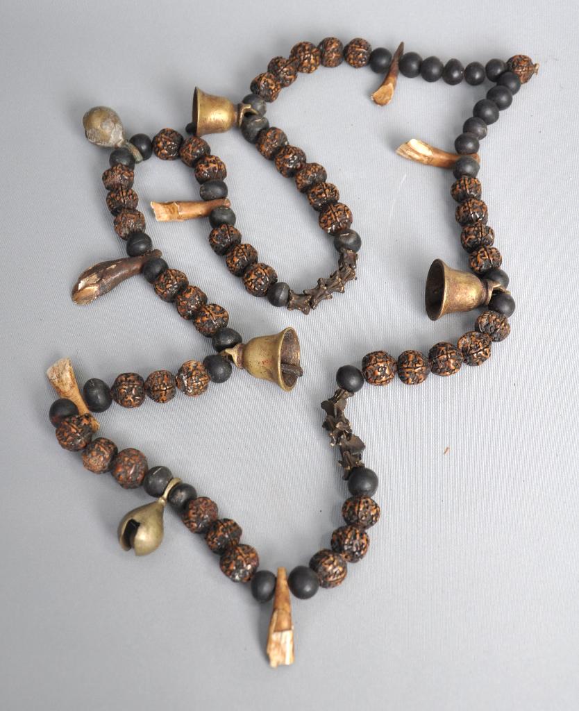Collier de chaman  avec de nombreux attributs ! - Népal, Antiquités & Art, Enlèvement ou Envoi