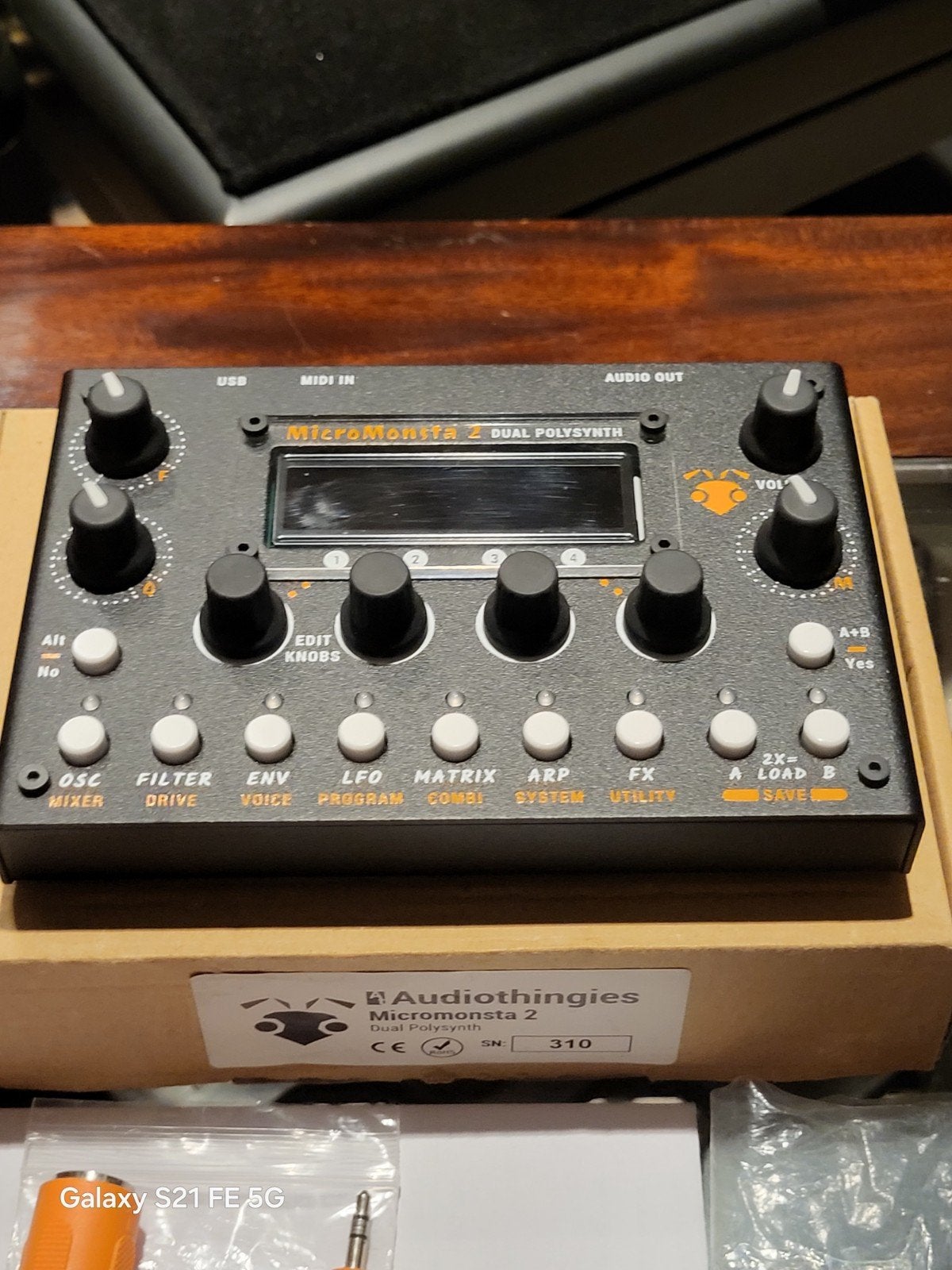 Micromonsta2, Musique & Instruments, Synthétiseurs