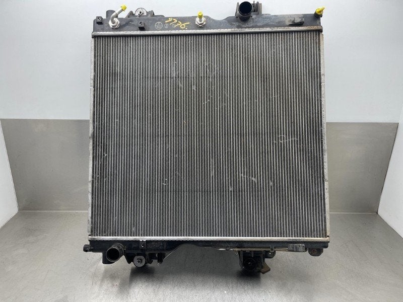 RADIATEUR EAU Toyota Land Cruiser (J15) (|LANDCRUISER|), Dhr. M. Roggen, Toyota, Stadsweg 37 37
9917 PV  WIRDUM GR., NL, Utilisé
