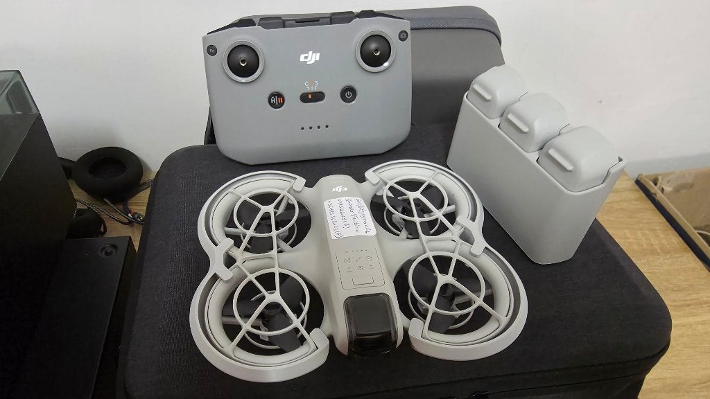 DJI NEO COMBO NEUF, Moins de 15 minutes, Moins de 250 g, 5 à 10 km, Qualité standard