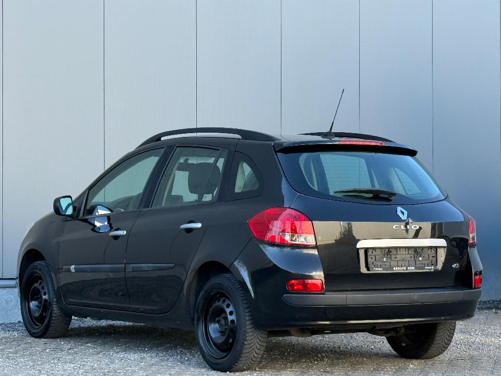 Renault Clio 1.5 dCi Airco Euro5, Auto's, Renault, Voorwielaandrijving, Euro 5, Stof, 4 cilinders